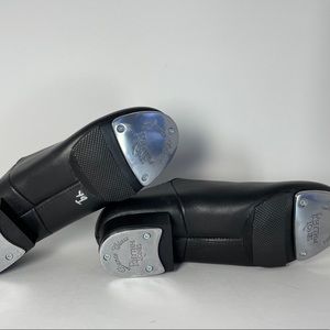 Tap shoes! Barely used and COMFORTABLE